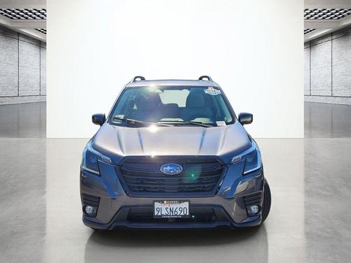 Magnetite Gray Metallic 2024 Subaru Forester Premium
