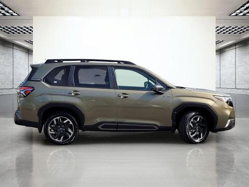 Autumn Green Metallic 2025 Subaru Forester Hybrid Limited