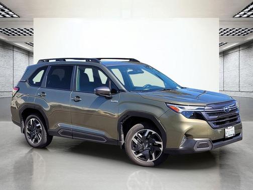 Autumn Green Metallic 2025 Subaru Forester Hybrid Limited