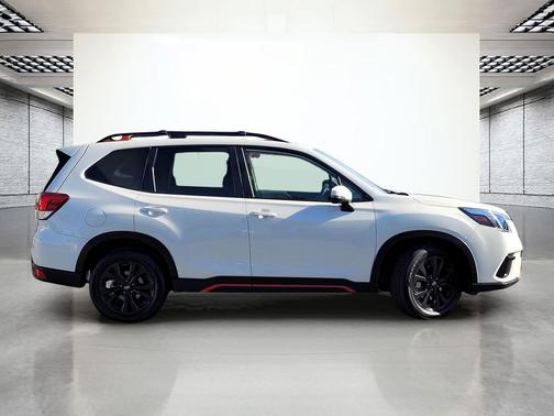 Crystal White Pearl 2022 Subaru Forester Sport
