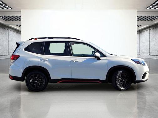 Crystal White Pearl 2022 Subaru Forester Sport