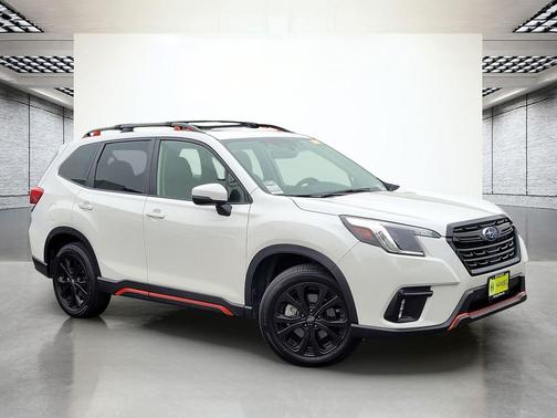 Crystal White Pearl 2022 Subaru Forester Sport