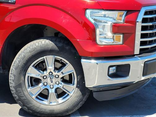 RUBY RED METALLIC TINTED CC 2015 Ford F-150 XLT