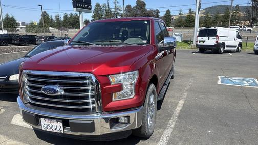 RUBY RED METALLIC TINTED CC 2015 Ford F-150 XLT