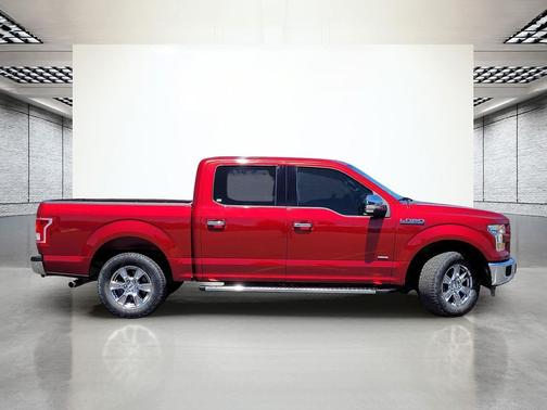 RUBY RED METALLIC TINTED CC 2015 Ford F-150 XLT