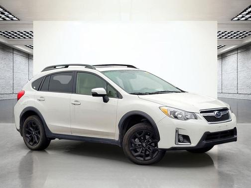 Crystal White Pearl 2016 Subaru Crosstrek Limited