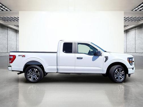 OXFORD WHITE 2023 Ford F-150 XL