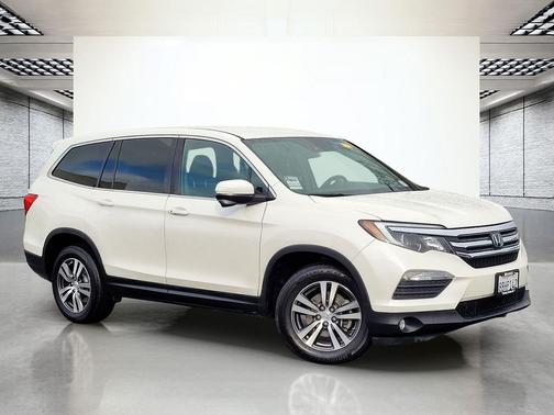 2017 Honda Pilot EX