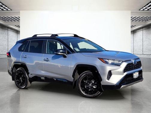 2024 Toyota RAV4 Hybrid SE