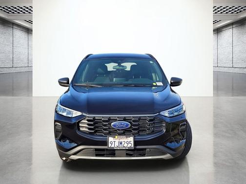 AGATE BLACK METALLIC 2025 Ford Escape ST-Line