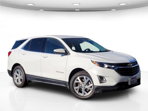 Summit White 2018 Chevrolet Equinox 2LT