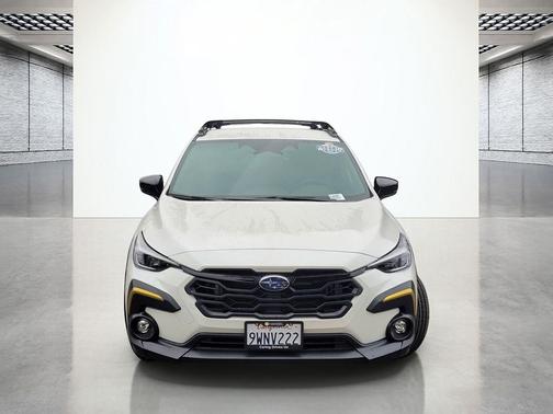 Crystal White Pearl 2025 Subaru Crosstrek Sport