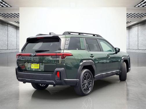 Deep Emerald Green Pearl 2026 Subaru Outback Limited XT