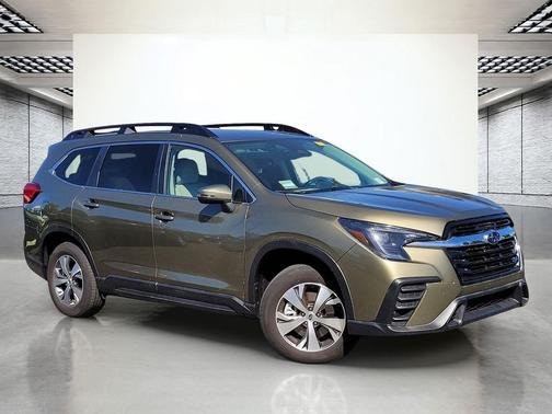 Autumn Green Metallic 2023 Subaru Ascent Premium 7-Passenger