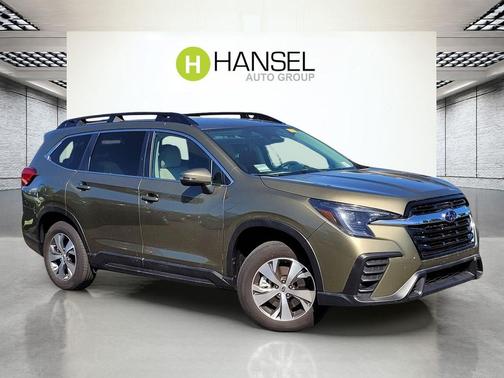 Autumn Green Metallic 2023 Subaru Ascent Premium 7-Passenger