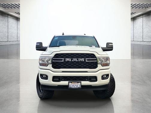 2024 RAM 3500 Big Horn Crew Cab 4x4 6'4' Box