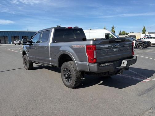 CARBONIZED GRAY 2022 Ford F-250 Lariat