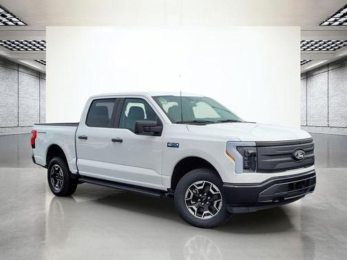 2024 Ford F-150 Lightning Pro