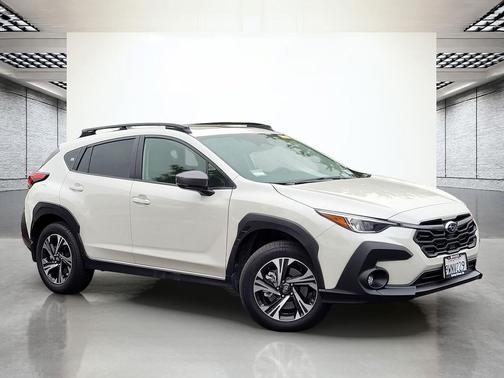 Crystal White Pearl 2025 Subaru Crosstrek Premium