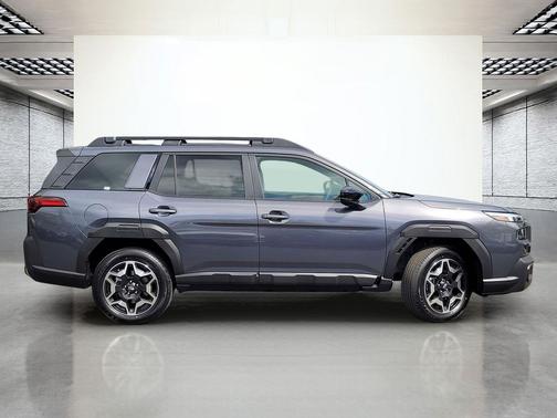 Magnetite Gray Metallic 2026 Subaru Outback Touring