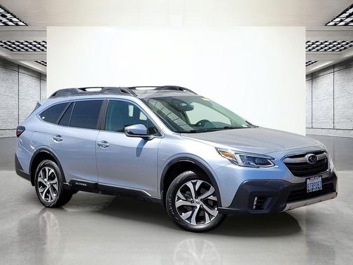 Ice Silver Metallic 2020 Subaru Outback Limited XT