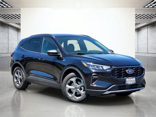 AGATE BLACK METALLIC 2025 Ford Escape ST-Line
