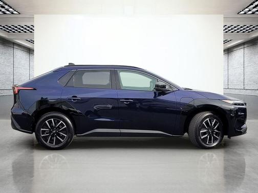 Midnight Tide Mica 2026 Subaru Solterra Premium