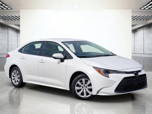 Ice Cap 2023 Toyota Corolla LE