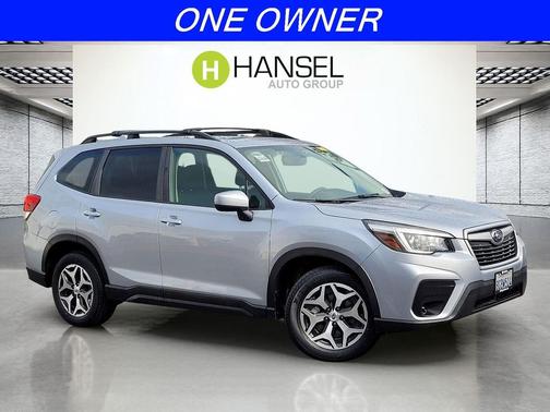 Ice Silver Metallic 2019 Subaru Forester Premium