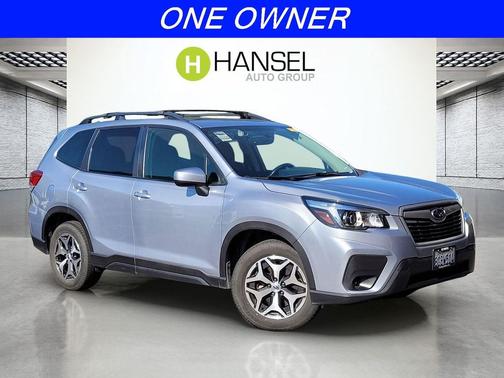 Ice Silver Metallic 2019 Subaru Forester Premium