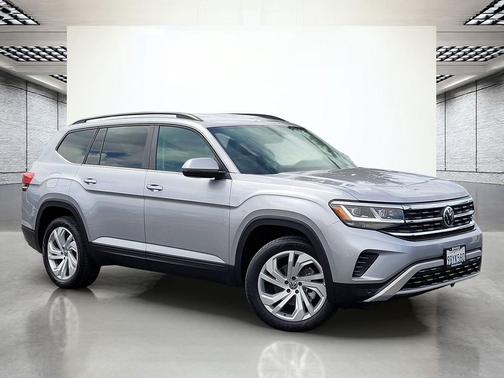Pyrite Silver Metallic 2022 Volkswagen Atlas 3.6L SE w/Technology