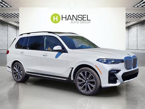 Mineral White Metallic 2022 BMW X7 xDrive40i