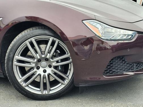Rosso Folgore Mica 2017 Maserati Ghibli S