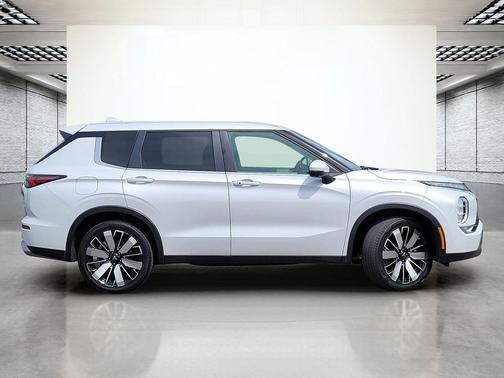 2025 Mitsubishi Outlander SE 2.5 S-AWC