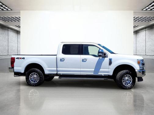 Oxford White 2022 Ford F-250 XLT