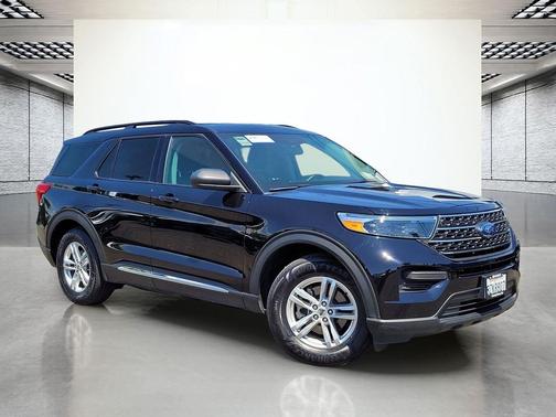 AGATE BLACK METALLIC 2022 Ford Explorer XLT