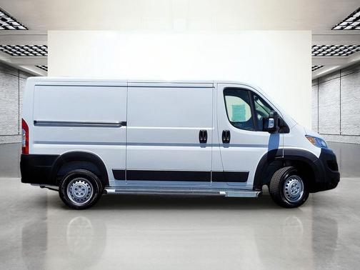Bright White Clearcoat 2025 RAM ProMaster 2500 Tradesman