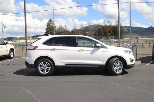 White Platinum Metallic Tri-Coat 2018 Ford Edge SEL