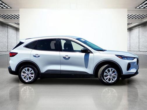 SPACE SILVER METALLIC 2025 Ford Escape Active