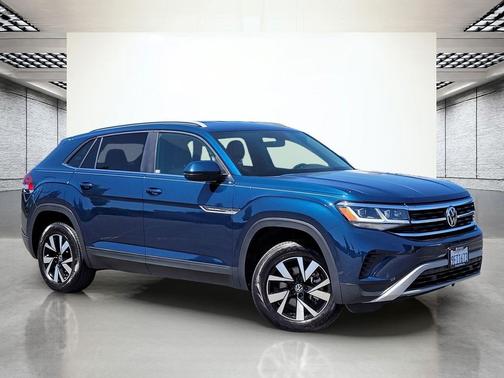 Tourmaline Blue Metallic 2022 Volkswagen Atlas Cross Sport 2.0T SE