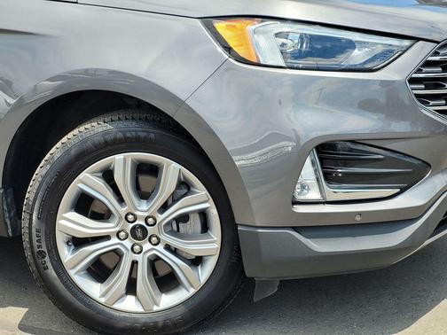 CARBONIZED GRAY 2023 Ford Edge Titanium