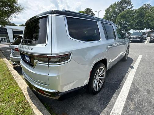 Silver Zynith 2022 Jeep Grand Wagoneer Series II 4x4