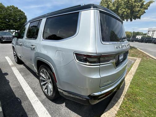 Silver Zynith 2022 Jeep Grand Wagoneer Series II 4x4