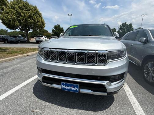 Silver Zynith 2022 Jeep Grand Wagoneer Series II 4x4