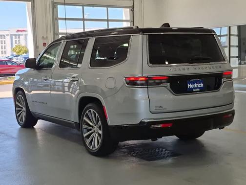 Silver Zynith 2022 Jeep Grand Wagoneer Series II 4x4