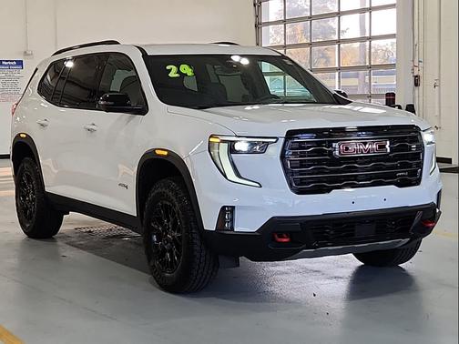 2024 GMC Acadia AWD AT4