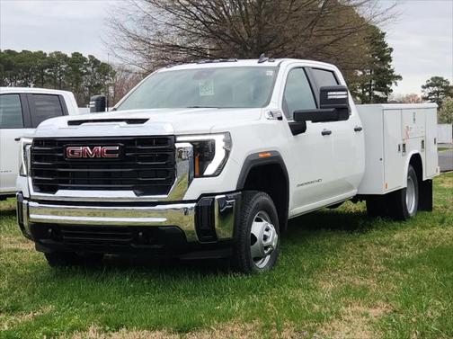 2025 GMC Sierra 3500 Base