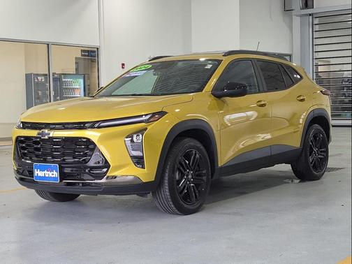 Nitro Yellow Metallic 2024 Chevrolet Trax FWD ACTIV