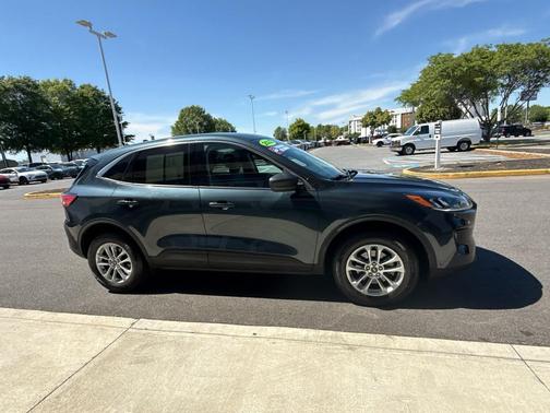 Stone Blue Metallic 2022 Ford Escape SE