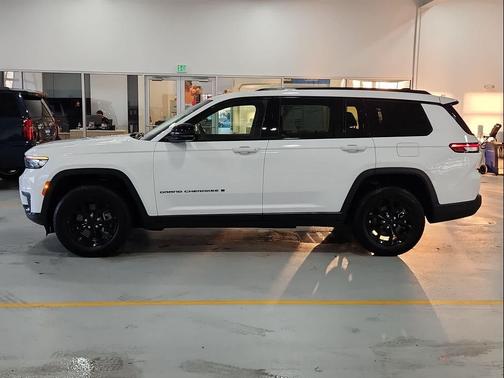 2024 Jeep Grand Cherokee L Altitude